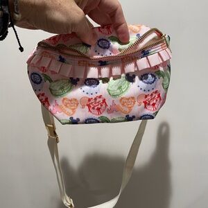 Disney cakes parks Fanny pack
